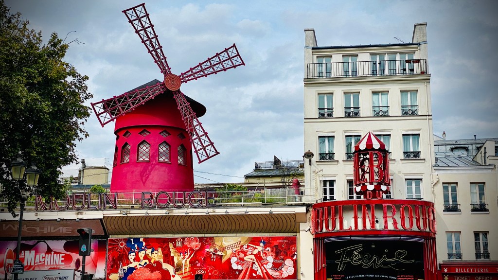 𝟱 An Art Journey in the City of Love – Montmartre’s Day